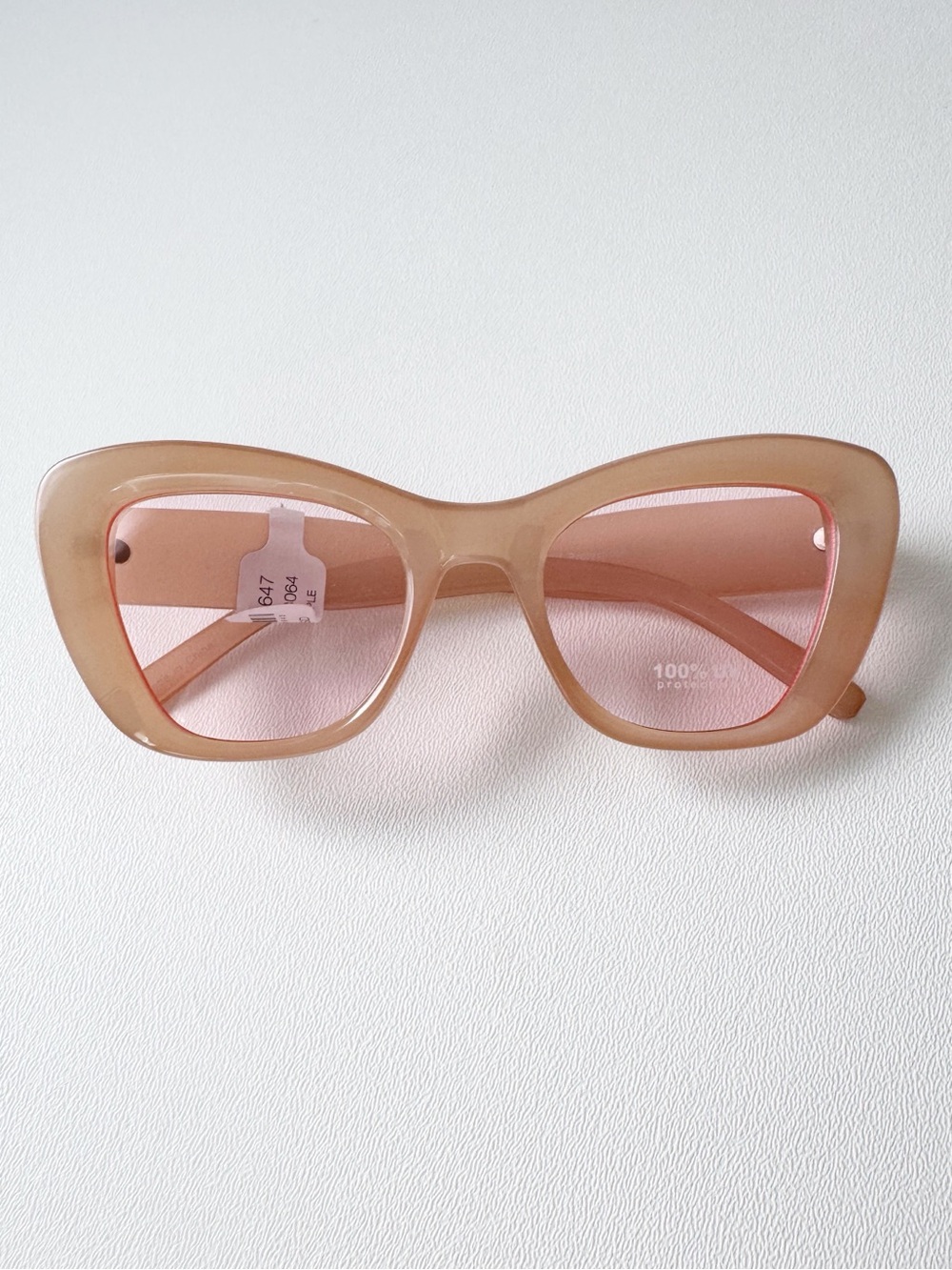 Free People Laguna Butterfly Sunglasses in Pink | NWT - Picture 4 of 9
